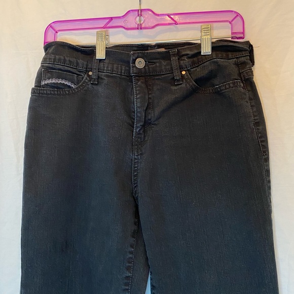 Levi’s Perfectly Slimming 512 Bootcut Black Jeans - Picture 4 of 12